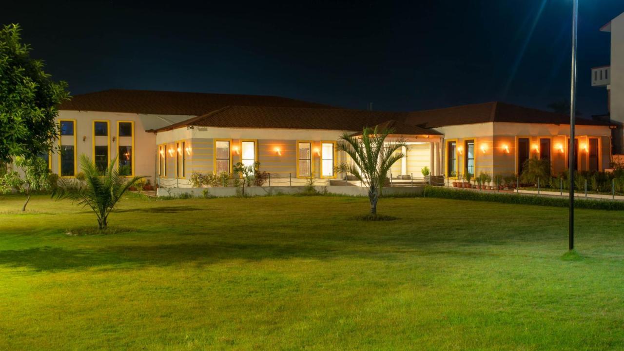Hotel Siddhartha, Nepalgunj Zewnętrze zdjęcie